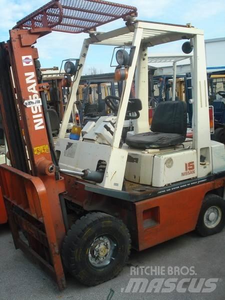 Nissan H01A15 Plinski viličarji