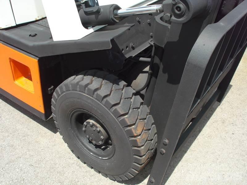 Nissan H01A15 Plinski viličarji