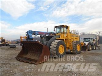 Volvo L330D Kolesni nakladalci
