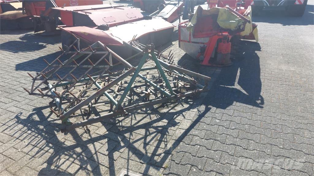  Eg Ostali priključki in naprave za pripravo tal