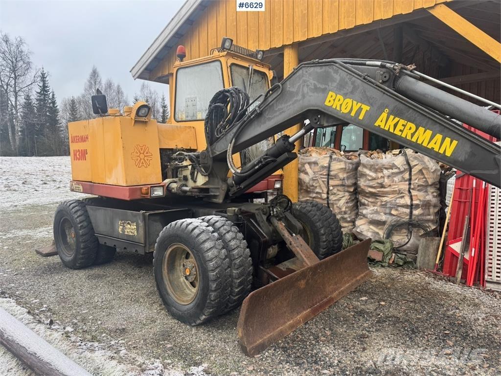 Åkerman H3M Bagri goseničarji