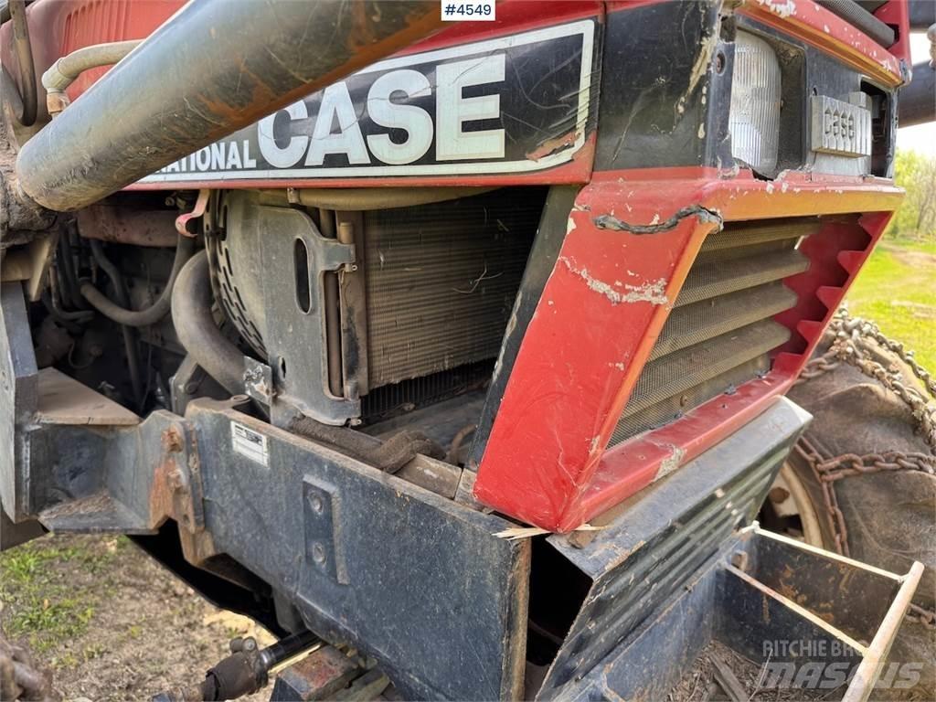 CASE 685 XL Traktorji