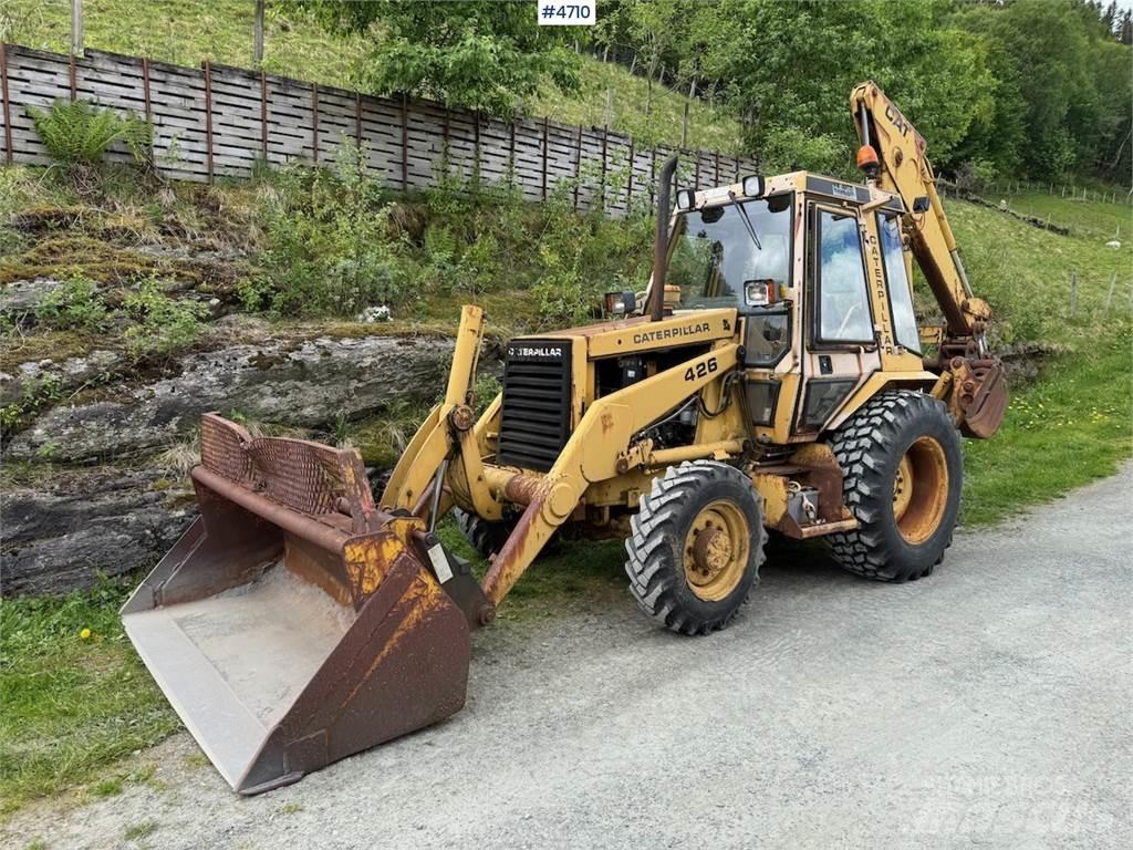 CAT 426 Traktorji