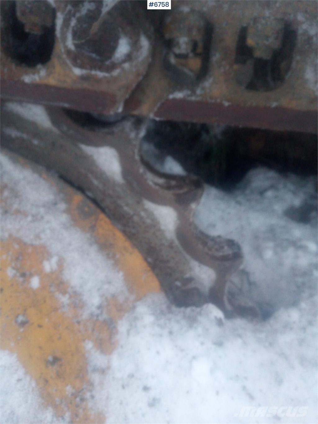 CAT D4 Buldožerji goseničarji