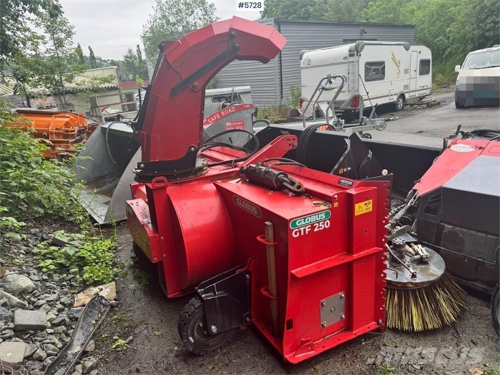 Globus GTF 250-19 Snežne deske in plugi