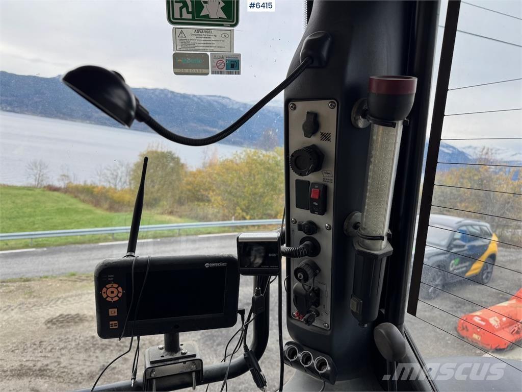 JCB 8310 Fastrac Traktorji