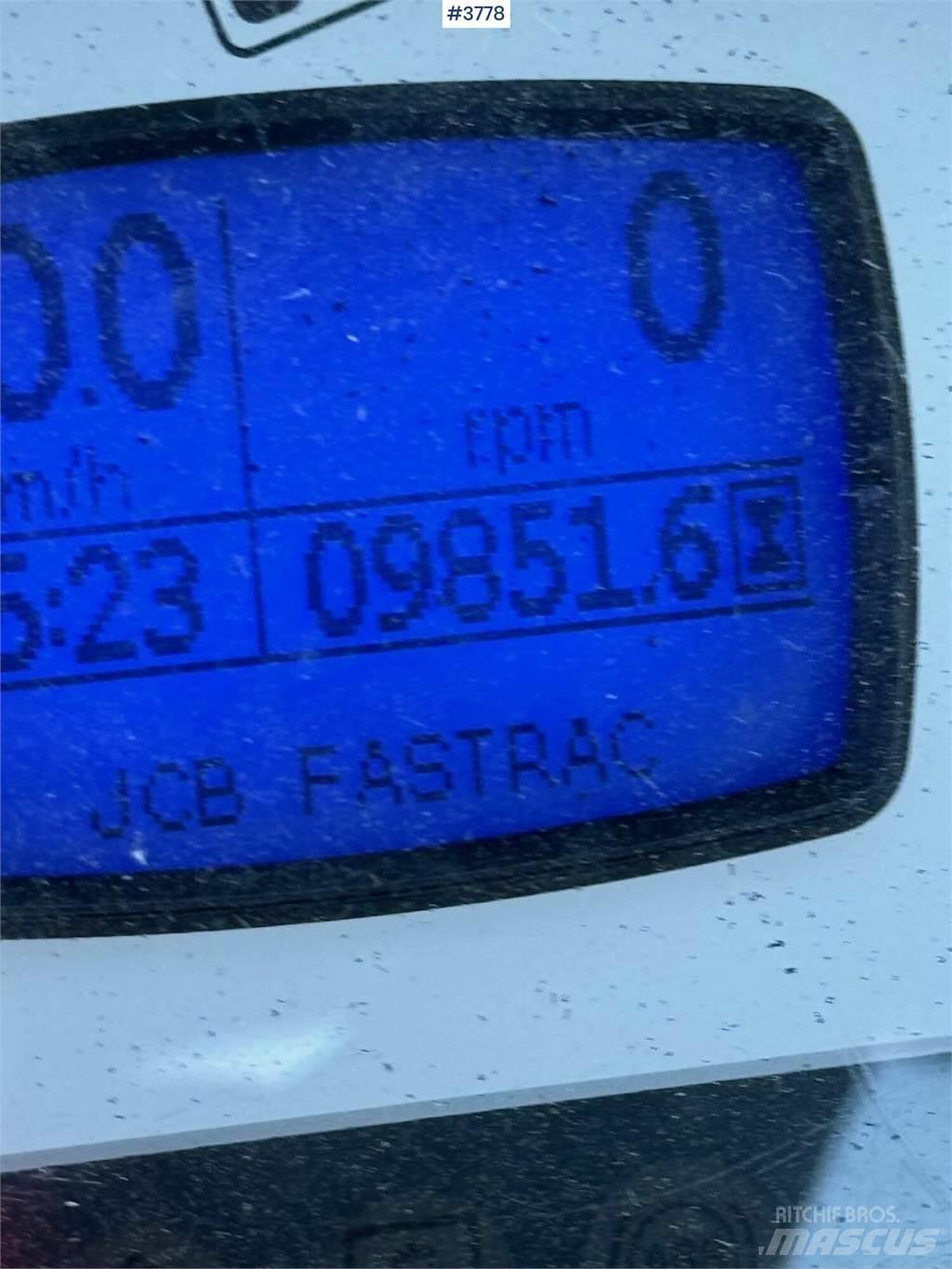 JCB Fastrac 8250 Traktorji