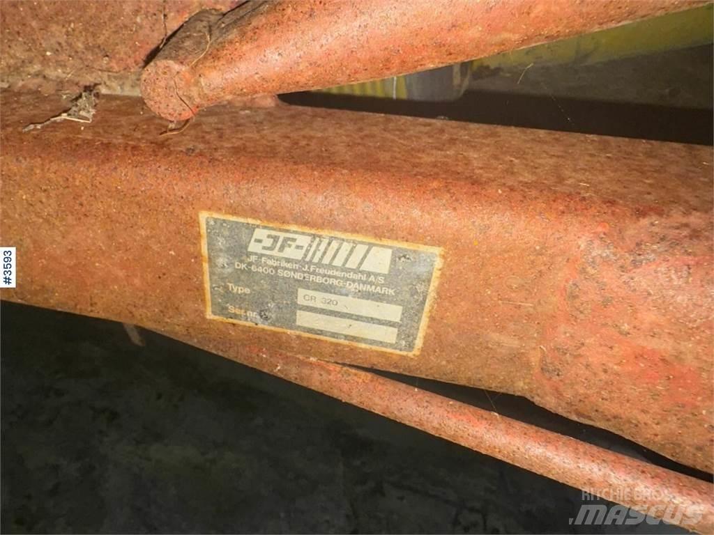 JF CR 320 Druga oprema za žetev
