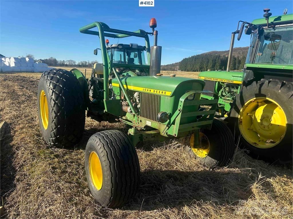 John Deere 1020 Traktorji