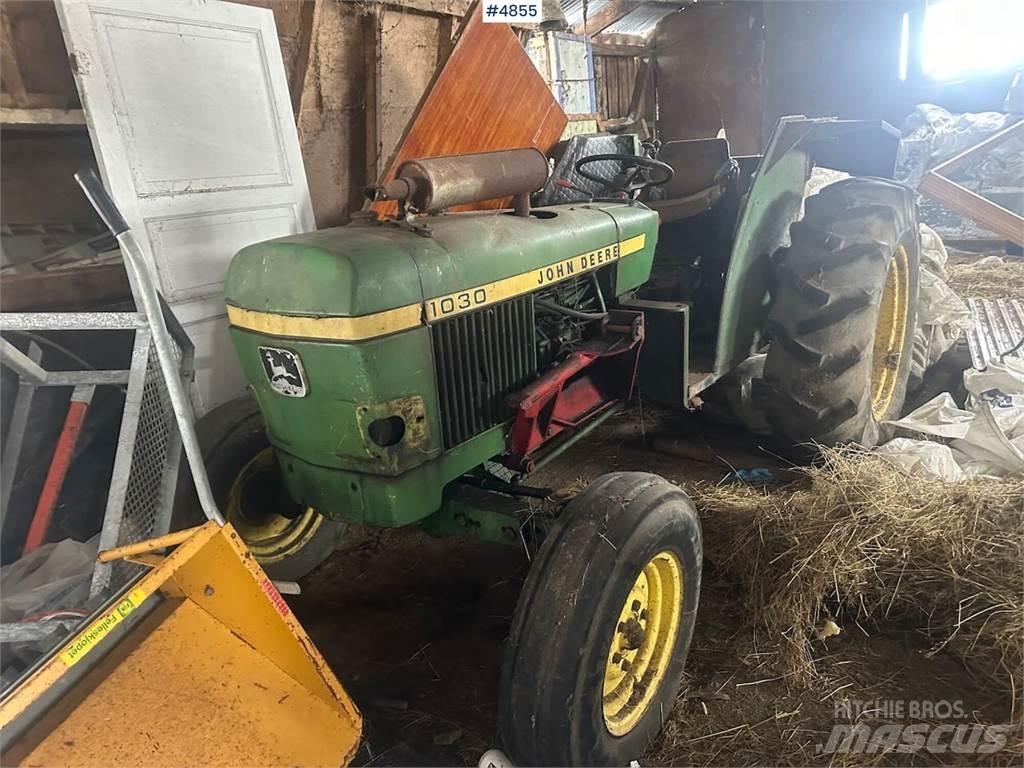 John Deere 1030 Traktorji