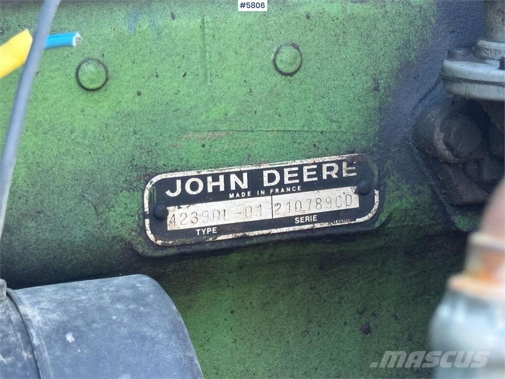 John Deere 2130 Traktorji