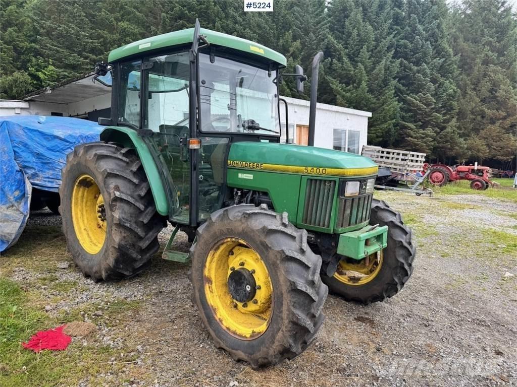 John Deere 5400 Traktorji