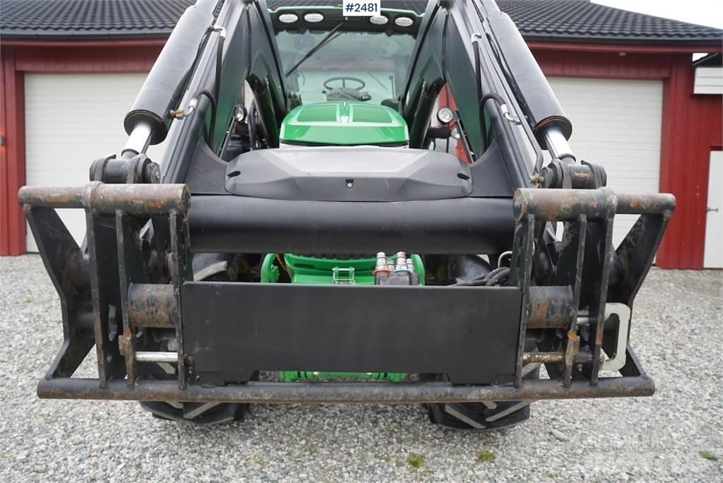 John Deere 6215R Traktorji