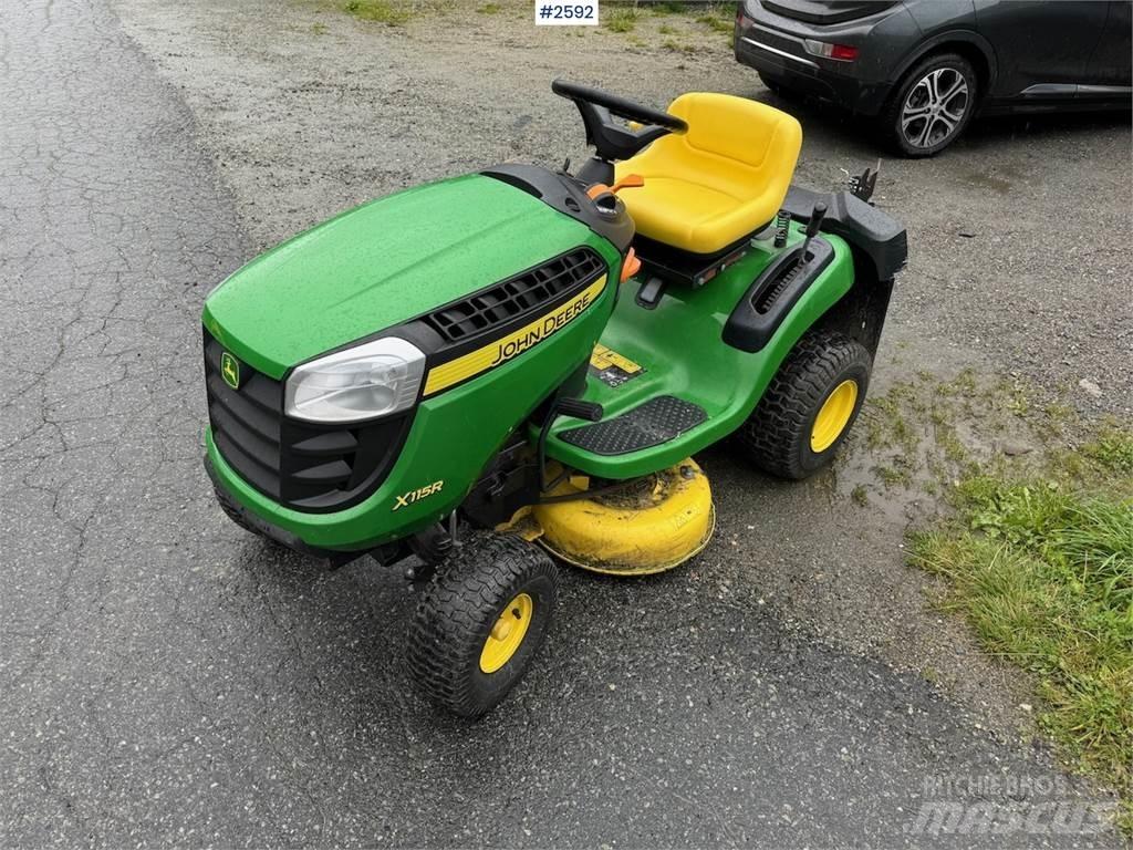 John Deere X115R Traktorji