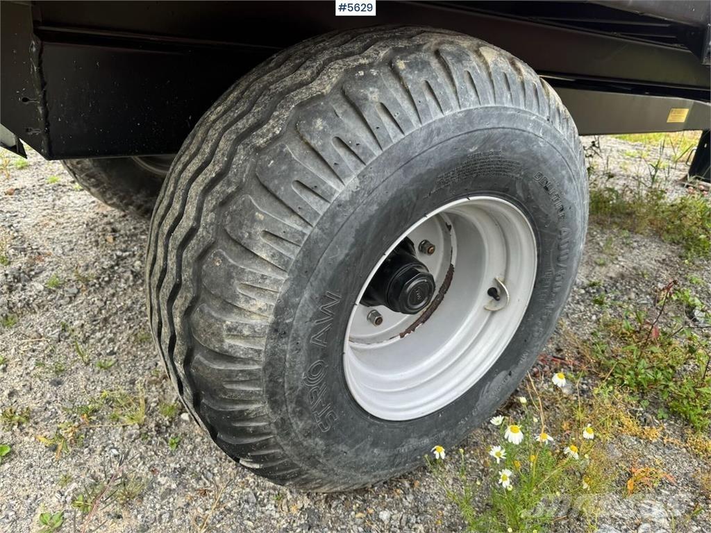 Junkkari J5 Prikolice za žito