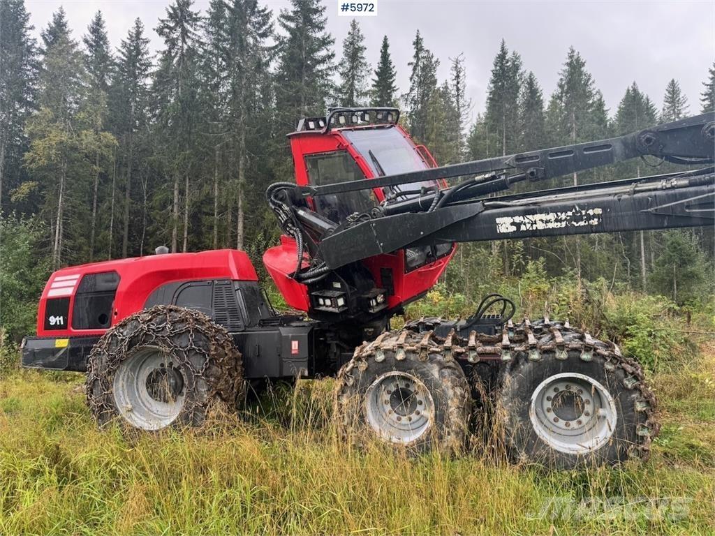 Komatsu 911-6 Harvesterji