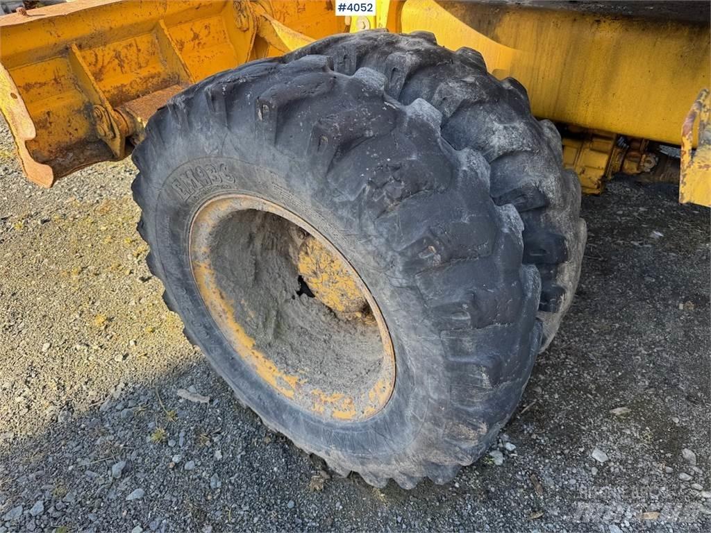 Komatsu PW 110R Bagri goseničarji