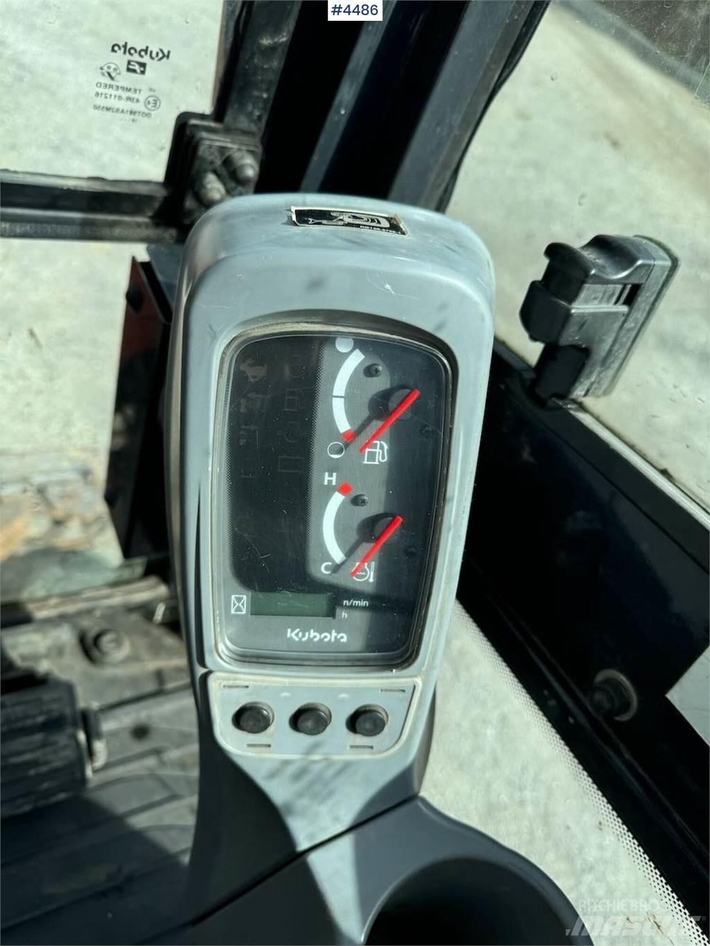 Kubota KX019 Bagri goseničarji