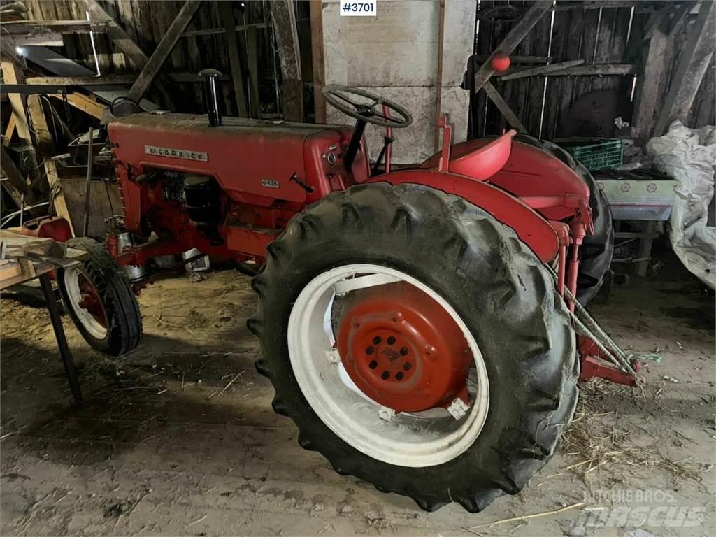 McCormick D-436 Traktorji