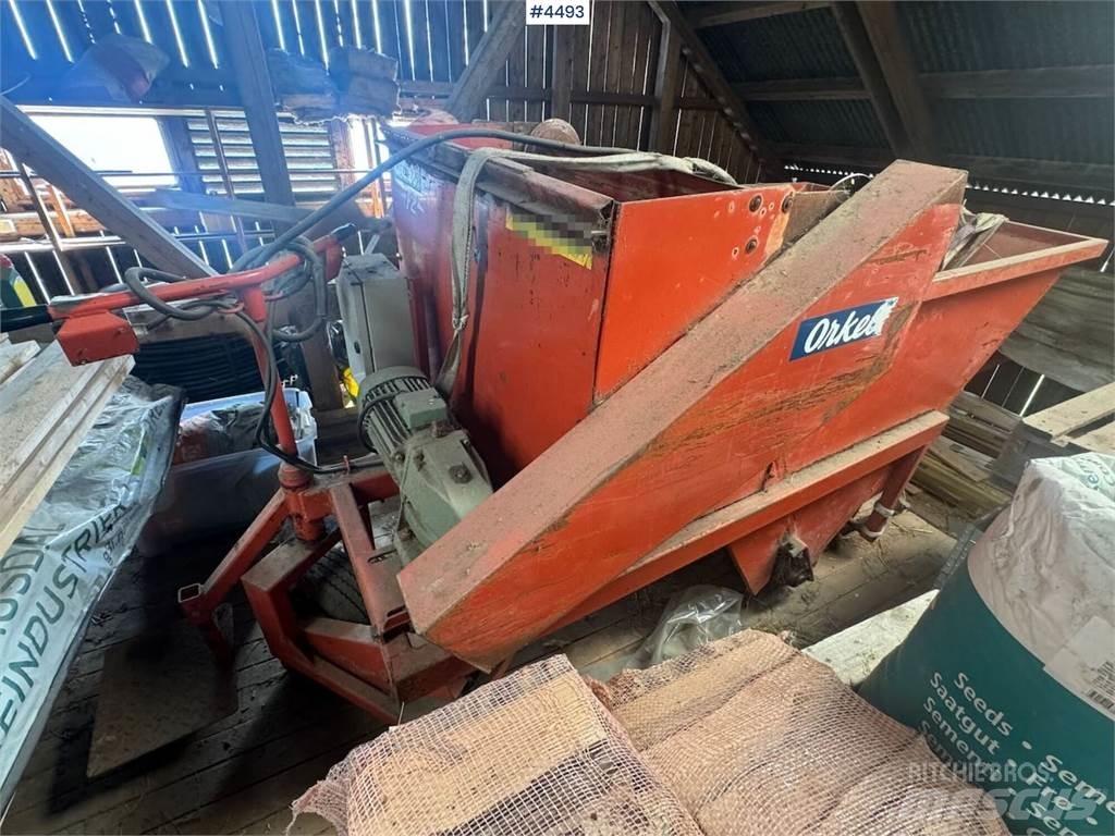 Orkel F2 Hranilnice živine