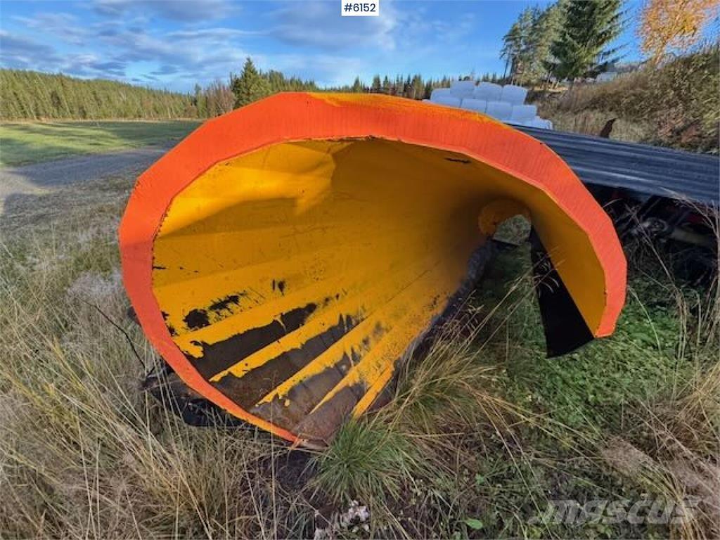  Øveraasen 2651 Snežne deske in plugi