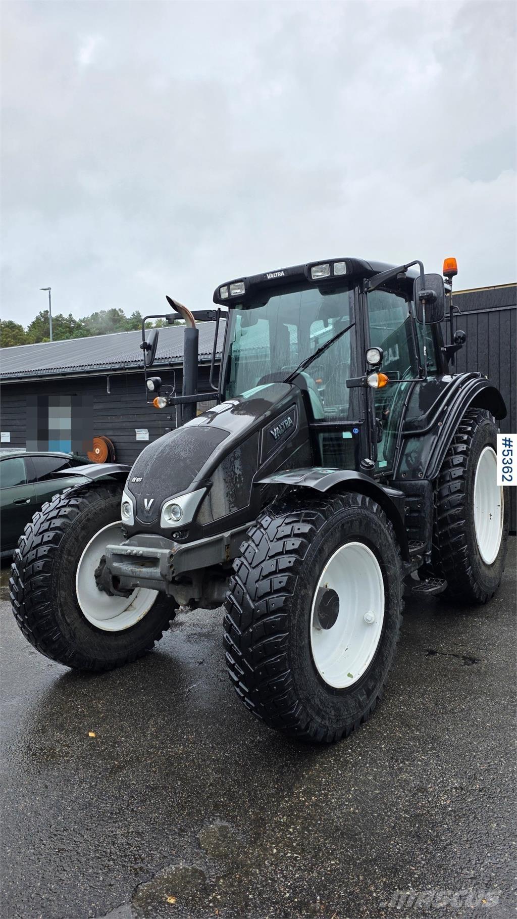 Valtra N103 Traktorji