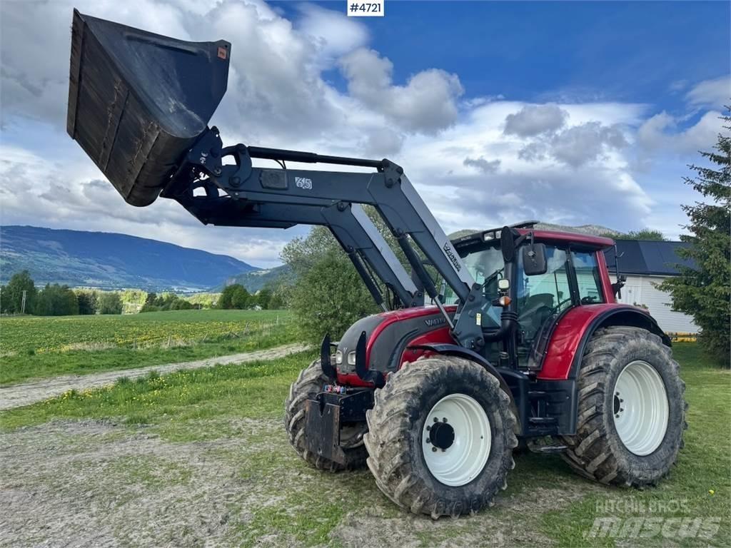 Valtra N142 Traktorji