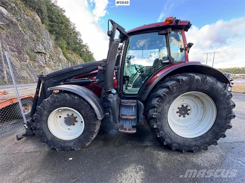 Valtra N174 Traktorji