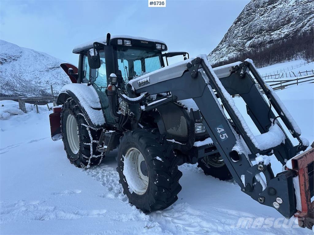 Valtra N92 Traktorji
