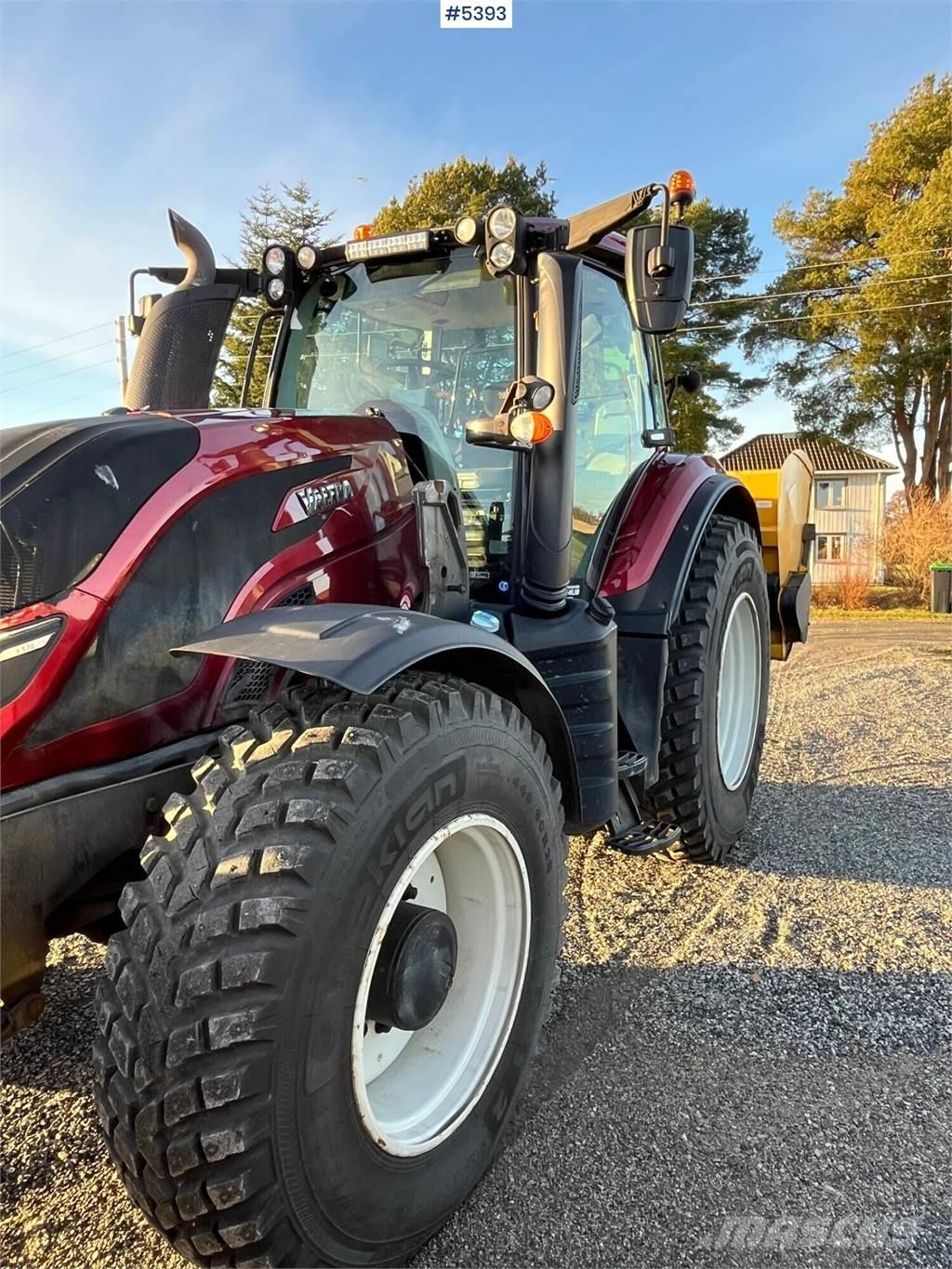 Valtra T174E Traktorji