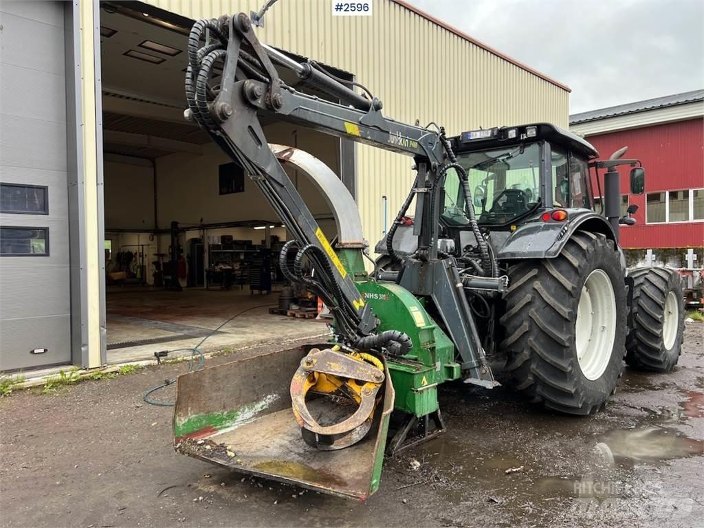 Valtra T182 Traktorji