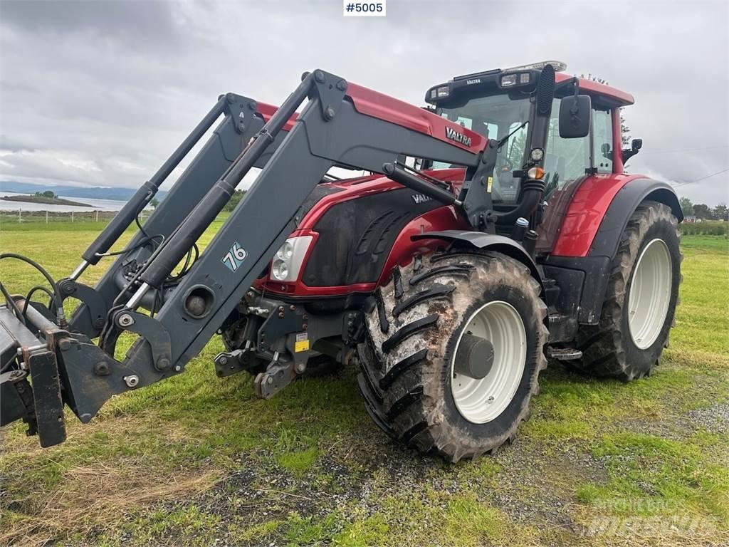 Valtra T213 Traktorji