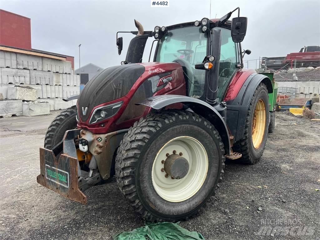 Valtra T234 Traktorji