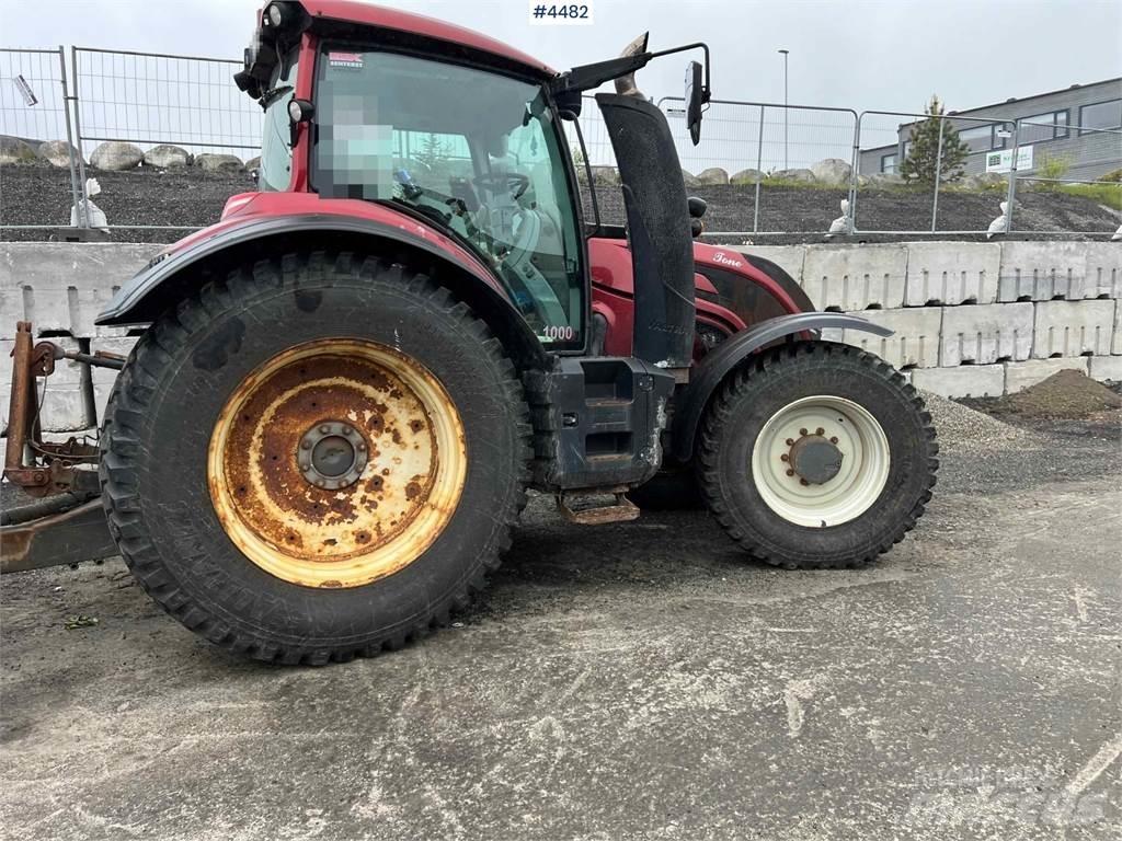 Valtra T234 Traktorji
