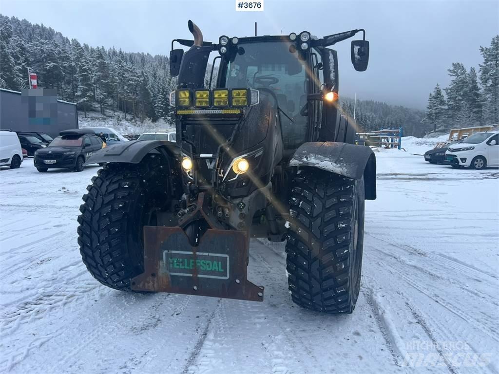 Valtra T254 Traktorji