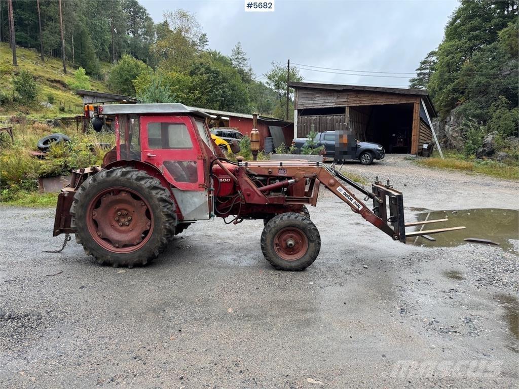 Volvo 400 Buster Traktorji