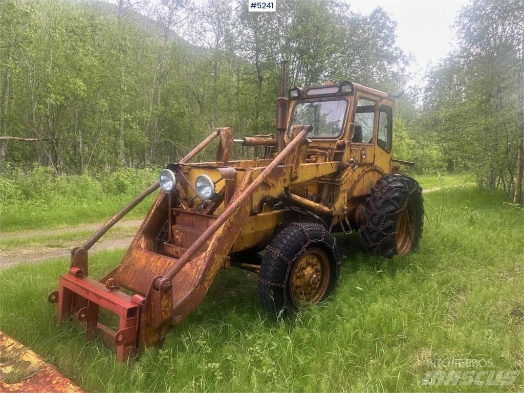 Volvo BM 612 Traktorji