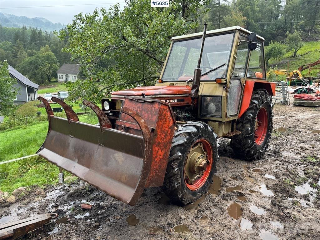 Zetor 5945 Traktorji