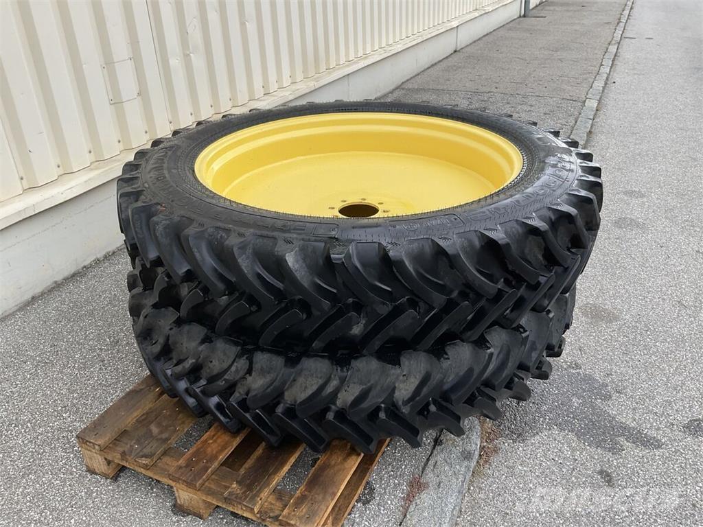  320/90 R 42 Gume, kolesa in platišča