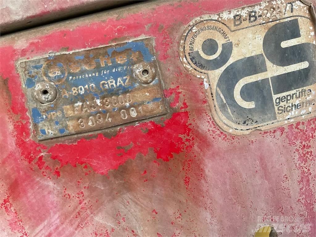  Ascher FAJ 3000 Vlečne škropilnice