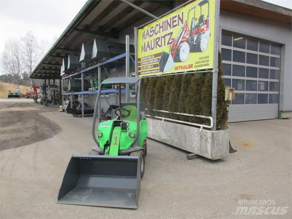 Avant 225 Čelni nakladalci in kopači