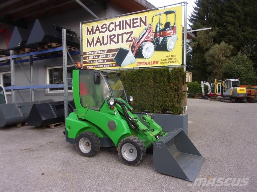 Avant 420 Čelni nakladalci in kopači