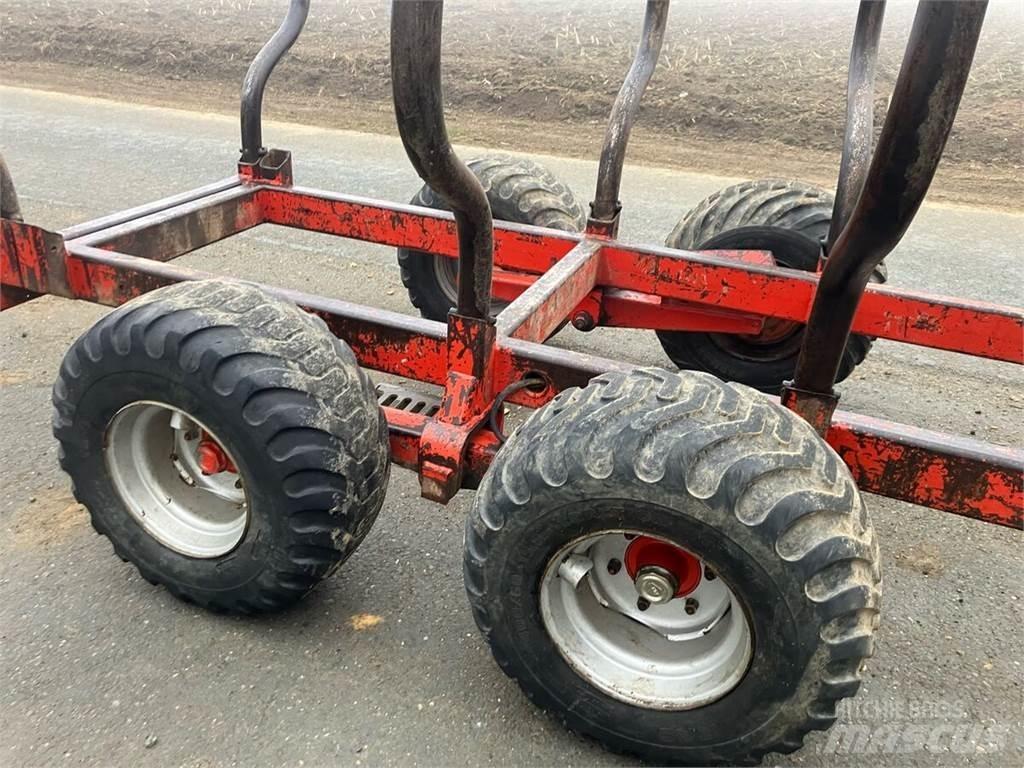 Berger 9 Gozdarske prikolice