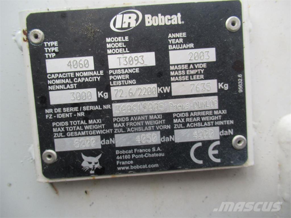 Bobcat 3093 Čelni nakladalci in kopači