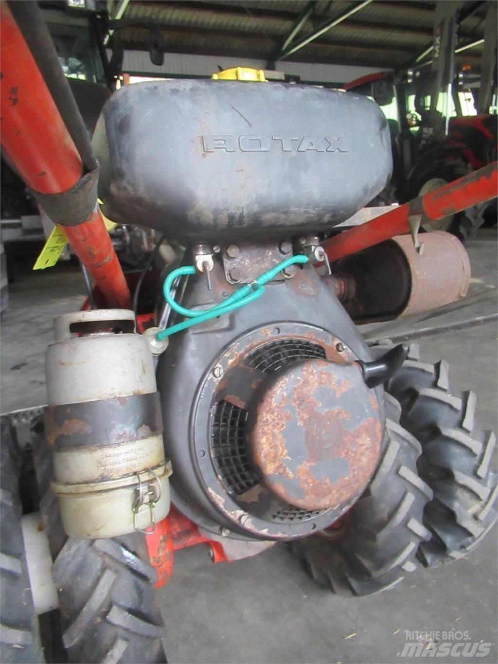 Bucher M 200 Vrtni traktor kosilnice