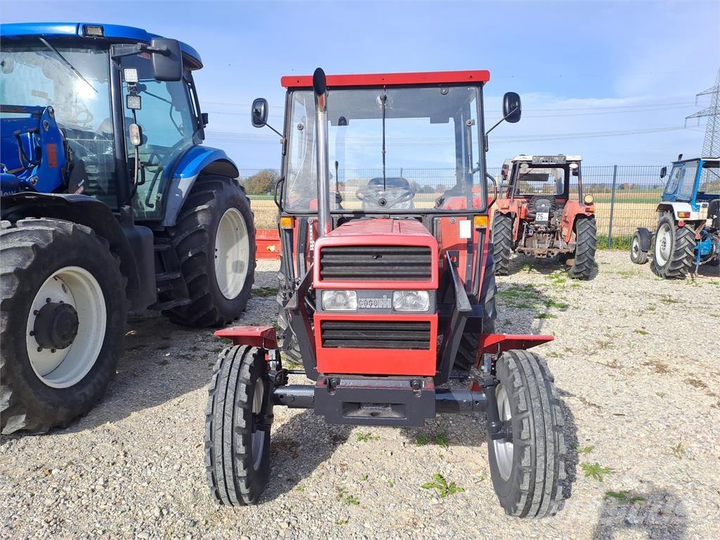 Case IH 533 Traktorji