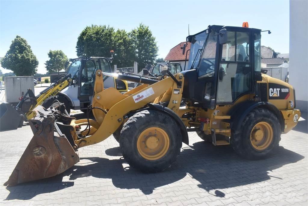 CAT 908M Kolesni nakladalci
