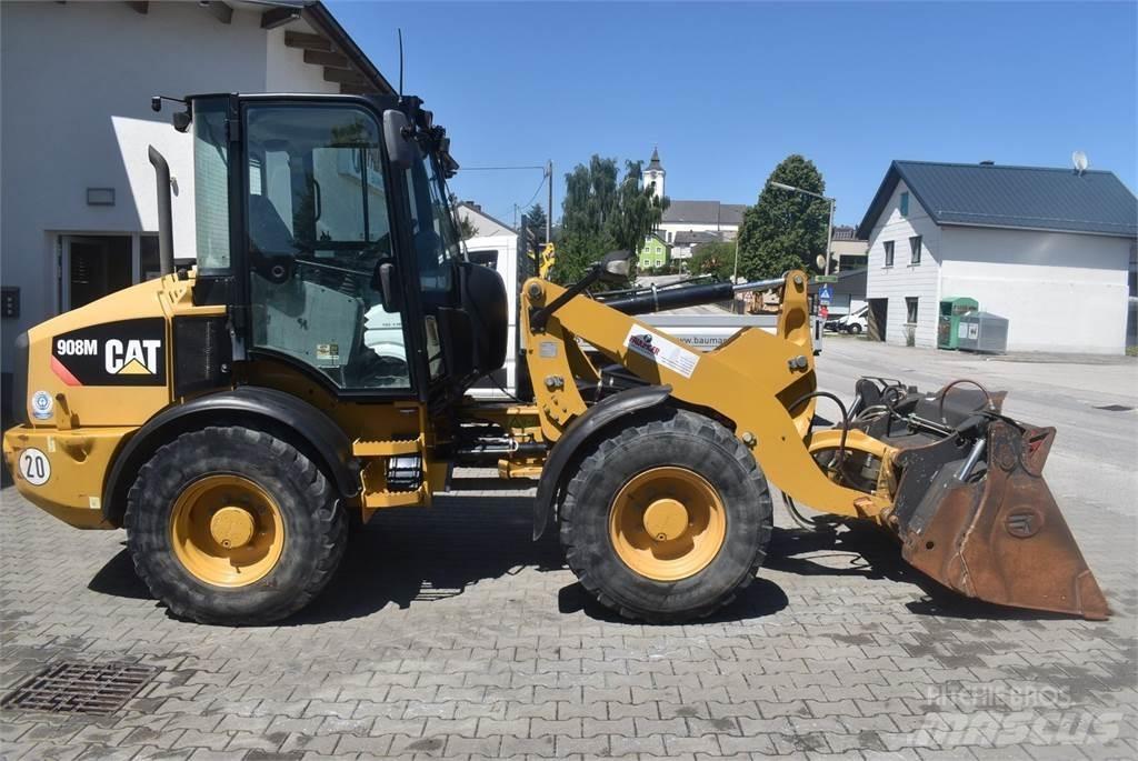 CAT 908M Kolesni nakladalci