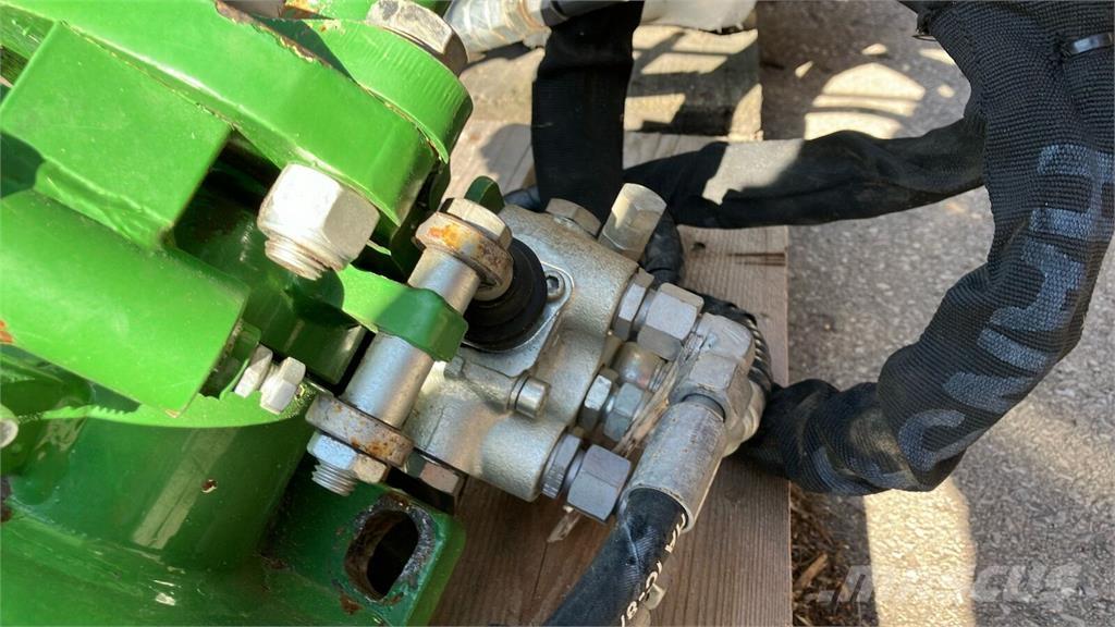  CFS Vinox links Ostala vinogradniška oprema