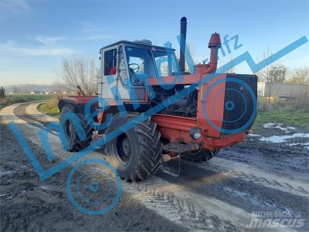 Charkow T 150 Traktorji